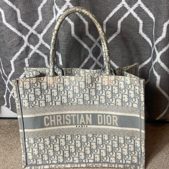 CHRISTIAN DIOR MEDIUM BOOK TOTE ECRU WHITE AND GRAY OBLIQUE EMBROIDED W/ COA - Picture 2 of 10